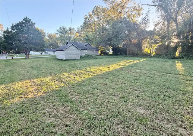 Photo 3 of Single family home for sale at 306 E Fort Scott St, Butler, MO 64730 | MLS# 2645421 | Listing updated on 2026-10-04