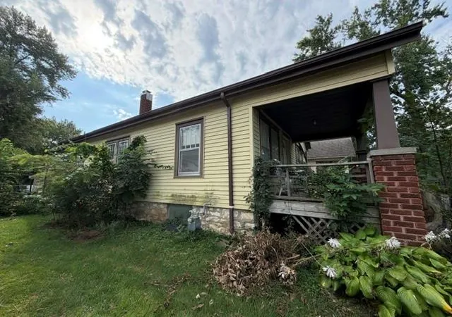 Photo 2 of Single family home for sale at 1443 Central St, Leavenworth, KS 66048 | MLS# 2645426 | Listing updated on 2026-10-04