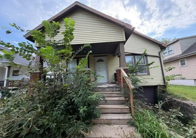 Photo 3 of Single family home for sale at 1443 Central St, Leavenworth, KS 66048 | MLS# 2645426 | Listing updated on 2026-10-04