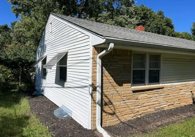Photo 3 of Single family home for sale at 2504 Westport Rd, Independence, MO 64052 | MLS# 2645432 | Listing updated on 2026-10-06