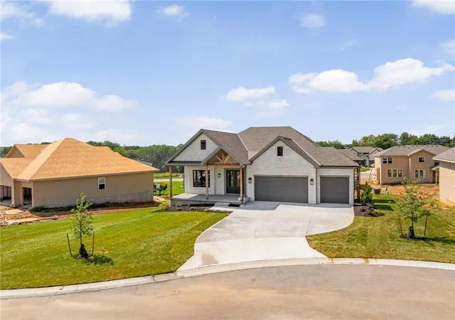 Photo 3 of Single family home for sale at 24621 W 60th Terrace, Shawnee, KS 66226 | MLS# 2645436 | Listing updated on 2026-10-09