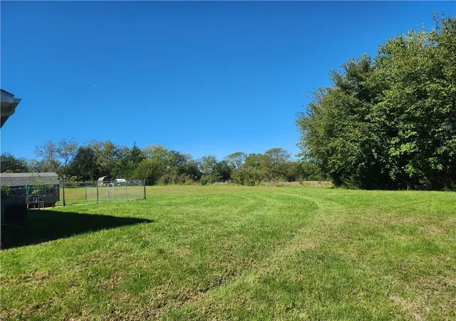 Photo 3 of Sale Pending at 516 W Saint Joseph Ave, Stewartsville, MO 64490 | MLS# 2645440 | Listing updated on 2026-10-19