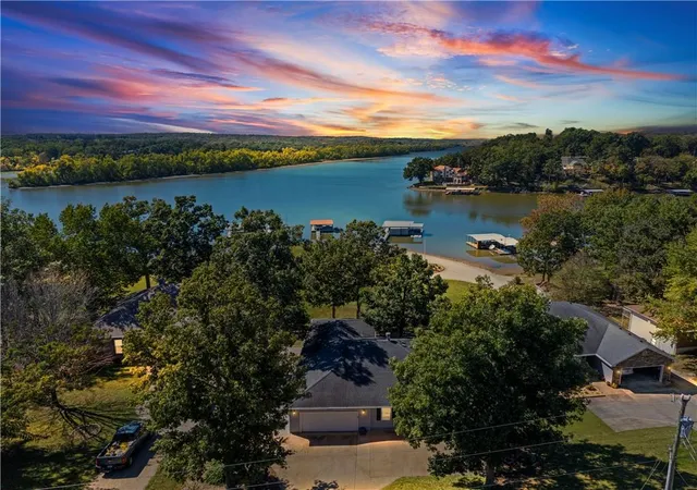 Photo 3 of Single family home for sale at 28233 Oxbow Dr, Warsaw, MO 65355 | MLS# 2645444 | Listing updated on 2026-10-10