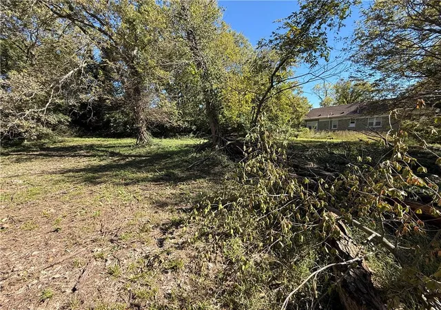 Photo 1 of Land for sale at 4323 Wayne Ave, Kansas City, MO 64110 | MLS# 2645447 | Listing updated on 2026-10-04