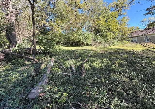 Photo 1 of Land for sale at 4325 Wayne Ave, Kansas City, MO 64110 | MLS# 2645448 | Listing updated on 2026-10-04