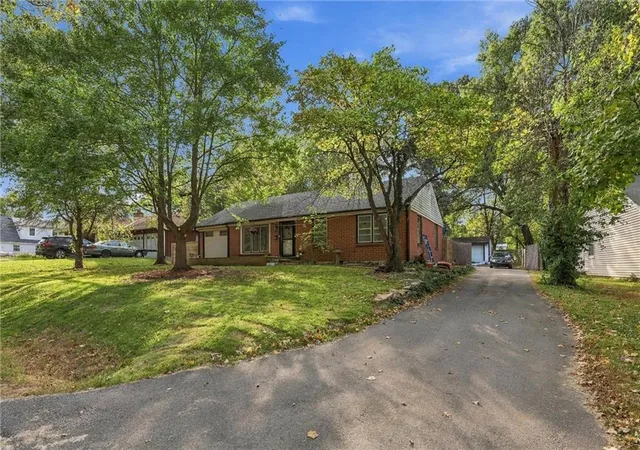 Photo 3 of Single family home for sale at 6030 Larsen Ln, Shawnee, KS 66203 | MLS# 2645459 | Listing updated on 2026-10-19