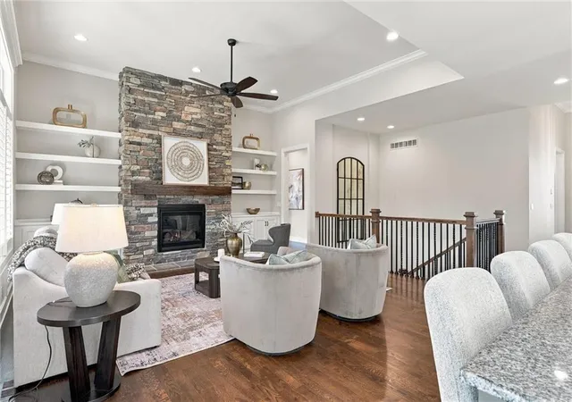 Photo 4 of Single family home for sale at 9341 Linden Reserve Dr, Overland Park, KS 66207 | MLS# 2645463 | Listing updated on 2026-10-09
