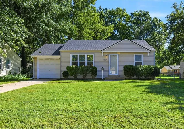 Photo 1 of Single family home for sale at 7621 Conser St, Overland Park, KS 66204 | MLS# 2645467 | Listing updated on 2026-10-05