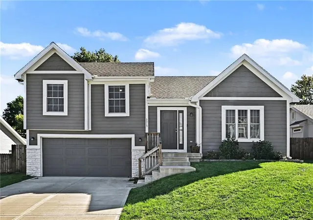 Photo 1 of Single family home for sale at 5315 Crystal Dr, Saint Joseph, MO 64503 | MLS# 2645476 | Listing updated on 2026-10-05