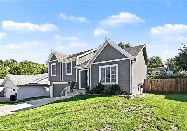 Photo 3 of Single family home for sale at 5315 Crystal Dr, Saint Joseph, MO 64503 | MLS# 2645476 | Listing updated on 2026-10-05