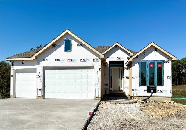 Photo 1 of Single family home for sale at 8404 Nw 90th Terrace, Kansas City, MO 64153 | MLS# 2645483 | Listing updated on 2026-10-13