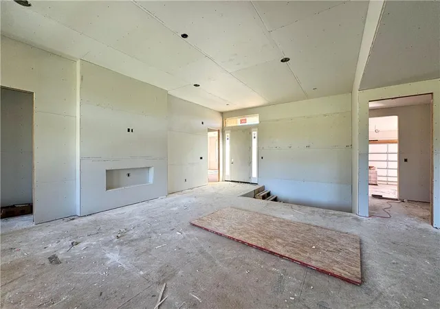 Photo 3 of Single family home for sale at 8404 NW 90th Terrace, Kansas City, MO 64153 | MLS# 2645483 | Listing updated on 2026-10-05