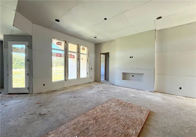 Photo 4 of Single family home for sale at 8404 NW 90th Terrace, Kansas City, MO 64153 | MLS# 2645483 | Listing updated on 2026-10-05
