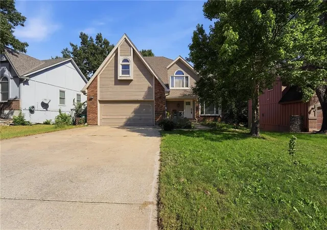 Single family home for sale at 11605 Hauser St, Overland Park, KS 66210 | MLS# 2645491