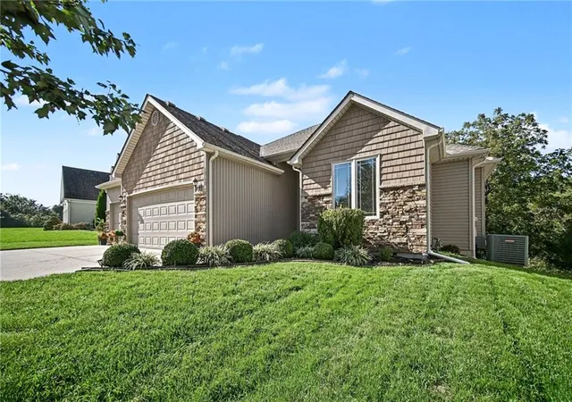 Photo 3 of Single family home for sale at 13130 Nw Hawthorne Dr, Platte City, MO 64079 | MLS# 2645495 | Listing updated on 2026-10-08