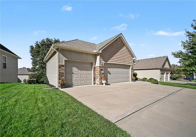 Photo 3 of Single family home for sale at 13130 NW Hawthorne Dr, Platte City, MO 64079 | MLS# 2645495 | Listing updated on 2026-10-08