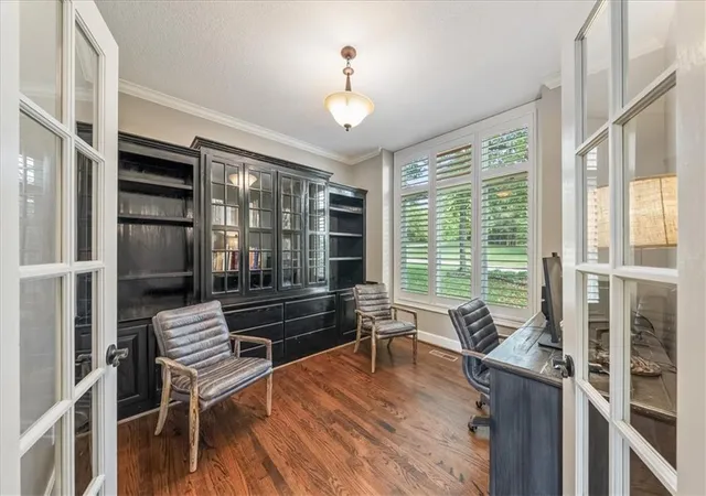 Photo 3 of Sale Pending at 6400 Gladstone Dr, Shawnee, KS 66218 | MLS# 2645496 | Listing updated on 2026-10-18