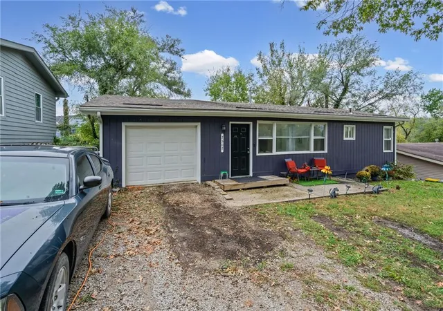 Photo 2 of Single family home for sale at 7507 E 85th Street, Kansas City, MO 64138 | MLS# 2645498 | Listing updated on 2026-10-17