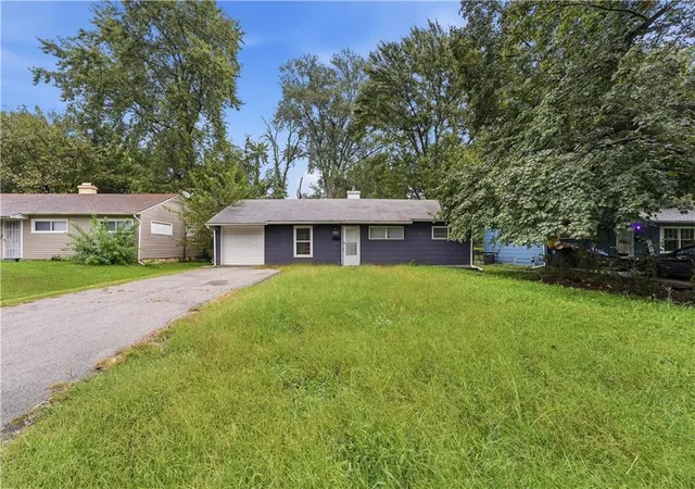 Photo 1 of Single family home for sale at 10923 Bennington Ave, Kansas City, MO 64134 | MLS# 2645500 | Listing updated on 2026-10-07