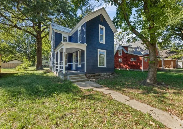 Photo 1 of Single family home for sale at 828 N Jefferson Ave, Iola, KS 66749 | MLS# 2645504 | Listing updated on 2026-10-05