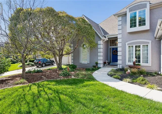 Photo 3 of Single family home for sale at 20405 W 98th Court, Lenexa, KS 66220 | MLS# 2645506 | Listing updated on 2026-10-19