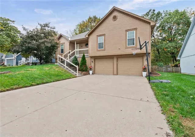 Photo 1 of Single family home for sale at 8623 Ne 72nd Terrace, Kansas City, MO 64158 | MLS# 2645508 | Listing updated on 2026-10-30
