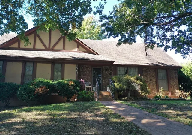 Photo 35 of Single family home for sale at 208 Markham Ct, Brookfield, MO 64628 | MLS# 2645510 | Listing updated on 2026-10-08