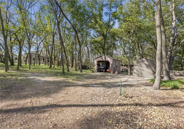 Photo 4 of Sale Pending at 14926 S Caenen Ln, Olathe, KS 66062 | MLS# 2645513 | Listing updated on 2026-10-17