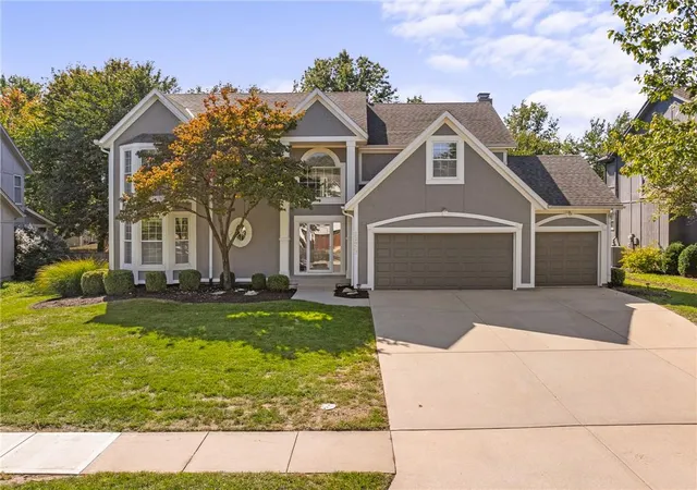 Photo 1 of Single family home for sale at 11923 W 131st Terrace, Overland Park, KS 66213 | MLS# 2645514 | Listing updated on 2026-10-08