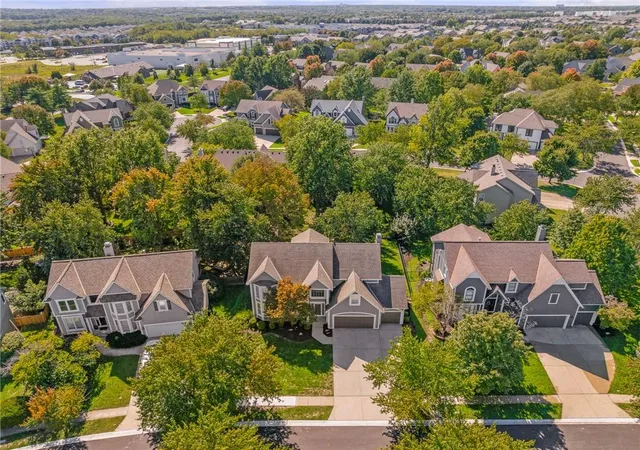 Photo 2 of Single family home for sale at 11923 W 131st Terrace, Overland Park, KS 66213 | MLS# 2645514 | Listing updated on 2026-10-08