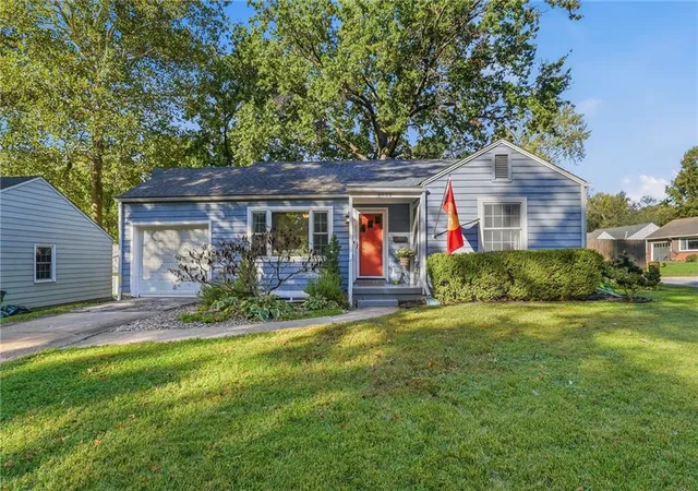 Photo 1 of Single family home for sale at 5522 Linden St, Roeland Park, KS 66205 | MLS# 2645518 | Listing updated on 2026-10-22