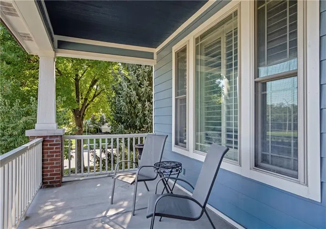 Photo 2 of Single family home for sale at 7924 N Ditzler Ave, Kansas City, MO 64158 | MLS# 2645520 | Listing updated on 2026-10-10
