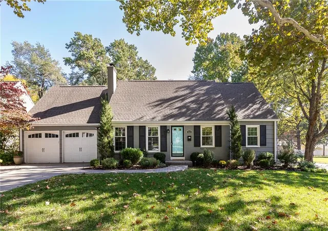 Single family home for sale at 7647 Fairway St, Prairie Village, KS 66208 | MLS# 2645525