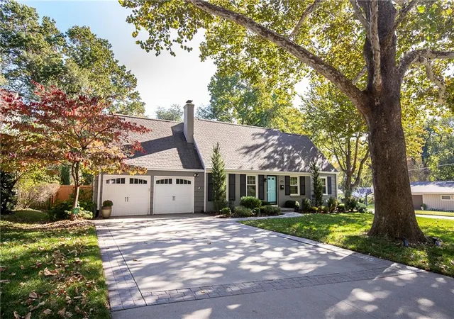 Photo 2 of Single family home for sale at 7647 Fairway St, Prairie Village, KS 66208 | MLS# 2645525 | Listing updated on 2026-10-30