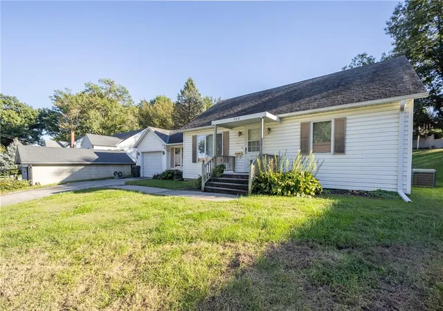 Photo 1 of Sale Pending at 504 William St, Rock Port, MO 64482 | MLS# 2645527 | Listing updated on 2026-10-11