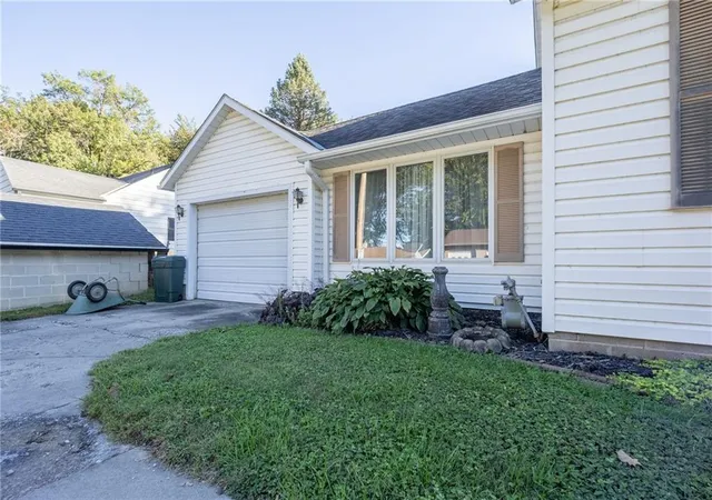 Photo 3 of Sale Pending at 504 William St, Rock Port, MO 64482 | MLS# 2645527 | Listing updated on 2026-10-11