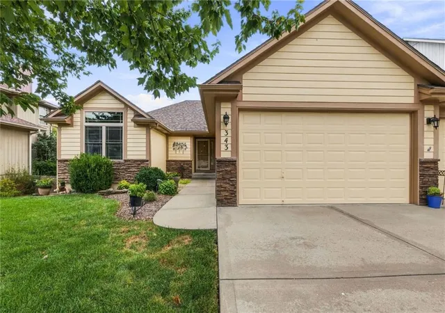 Photo 3 of Single family home for sale at 343 SE Wood Ln, Lees Summit, MO 64063 | MLS# 2645529 | Listing updated on 2026-10-06
