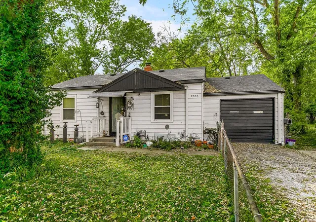 Single family home for sale at 7000 Hunter St, Raytown, MO 64133 | MLS# 2645539