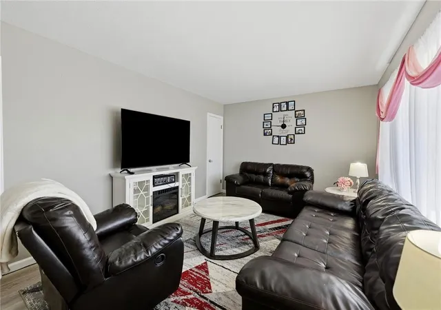 Photo 3 of Single family home for sale at 8646 Splitlog Ave, Kansas City, KS 66112 | MLS# 2645546 | Listing updated on 2026-10-06