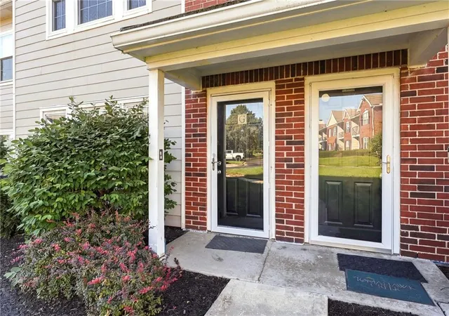 Photo 2 of Townhouse for sale at 11603 Tomahawk Crk Pkwy #G, Leawood, KS 66211 | MLS# 2645563 | Listing updated on 2026-10-06