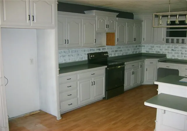 Photo 4 of Single family home for sale at 1170 E 650th Avenue, Mulberry, KS 66756 | MLS# 2645564 | Listing updated on 2026-10-29