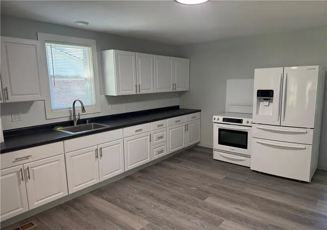 Photo 3 of Single family home for sale at 932 Ash St, Ottawa, KS 66067 | MLS# 2645566 | Listing updated on 2026-10-05