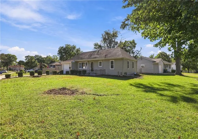 Photo 2 of Single family home for sale at 9119 W 87th Terrace, Overland Park, KS 66212 | MLS# 2645574 | Listing updated on 2026-10-23