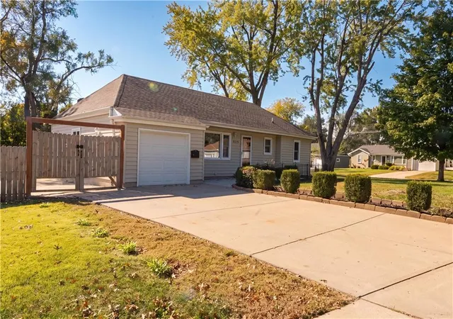 Photo 1 of Single family home for sale at 9119 W 87th Terrace, Overland Park, KS 66212 | MLS# 2645574 | Listing updated on 2026-10-23