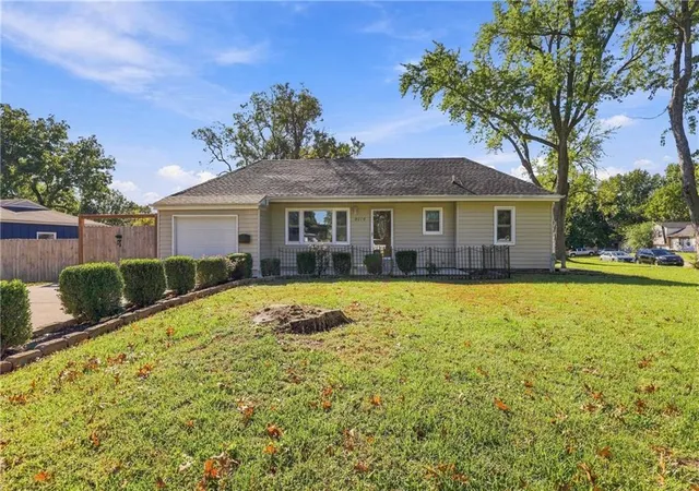 Photo 3 of Single family home for sale at 9119 W 87th Terrace, Overland Park, KS 66212 | MLS# 2645574 | Listing updated on 2026-10-23