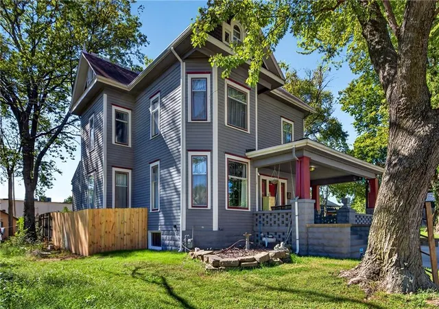 Photo 3 of Single family home for sale at 1818 Clark Ave, Parsons, KS 67357 | MLS# 2645600 | Listing updated on 2026-10-08