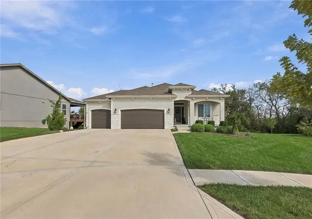 Single family home for sale at 18804 189th Street, Spring Hill, KS 66083 | MLS# 2645601