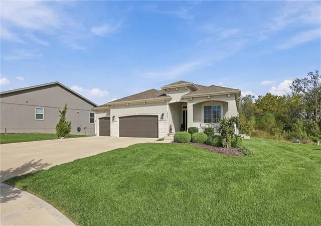 Photo 1 of Single family home for sale at 18804 189th Street, Spring Hill, KS 66083 | MLS# 2645601 | Listing updated on 2026-10-15