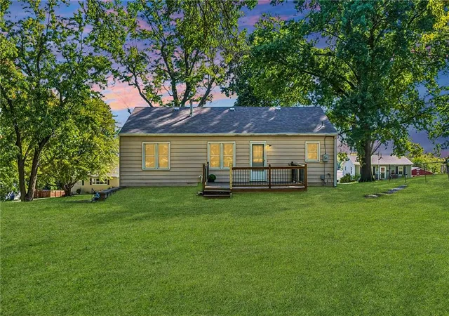 Photo 3 of Single family home for sale at 1024 Orchard Ave, Liberty, MO 64068 | MLS# 2645603 | Listing updated on 2026-10-09