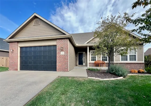 Photo 1 of Single family home for sale at 5504 Harvard Rd, Lawrence, KS 66049 | MLS# 2645605 | Listing updated on 2026-10-14